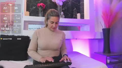 Cinthya  online show from June 4, 12:11 pm