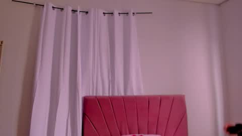 CintiaCollins  online show from January 9, 7:15 pm