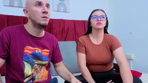 Snapshot of cintya_and_roger chatting on February 11, 1:21 am cintya and roger online show from February 11, 1:21 am