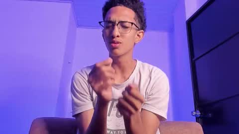 cj_davis1 online show from December 1, 1:27 pm