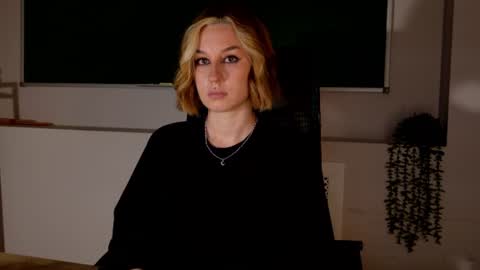 Claire online show from June 21, 2:52 pm