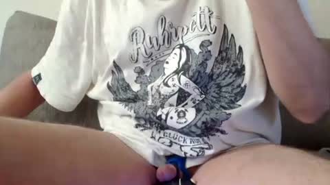 Snapshot of clamk454 chatting on June 10, 12:48 pm clamk454 online show from June 10, 12:48 pm