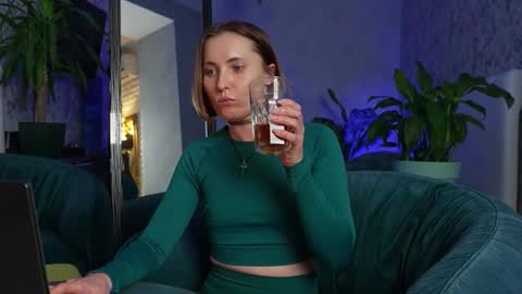 Clara online show from February 18, 6:15 pm