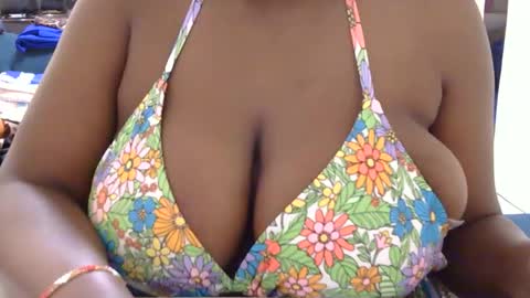 Snapshot of clarahnaughty191 chatting on February 14, 3:36 am clarahnaughty191 online show from February 14, 3:36 am