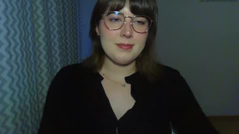 Clara online show from May 7, 5:18 pm
