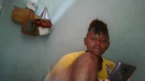 Snapshot of clarisse98 chatting on December 14, 7:58 am clarisse98 online show from December 14, 7:58 am