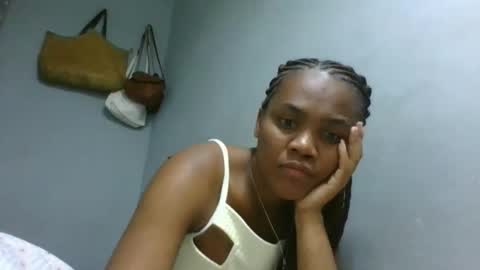 Snapshot of clarisse98 chatting on December 18, 6:14 pm clarisse98 online show from December 18, 6:14 pm