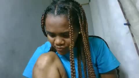 Snapshot of clarisse98 chatting on January 13, 7:35 am clarisse98 online show from January 13, 7:35 am