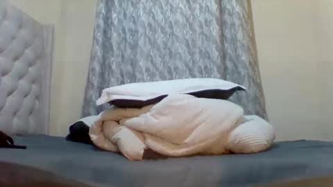 carmen online show from April 4, 8:28 pm