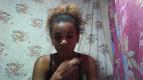 claudianne online show from December 20, 8:43 am