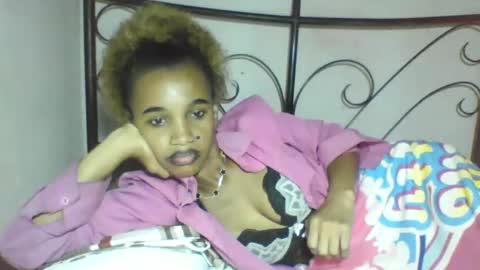 claudianne online show from April 18, 1:20 am