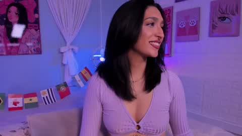 Snapshot of cleo_foxx chatting on June 17, 12:18 pm Cleo online show from June 17, 12:18 pm
