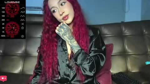 Snapshot of cleosexxx chatting on July 19, 2:15 am cleo y maikol online show from July 19, 2:15 am