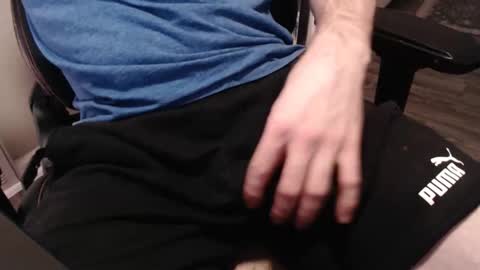 Snapshot of cliqueclique chatting on February 1, 7:40 am CliqueClique online show from February 1, 7:40 am