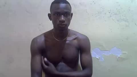 clive_damian online show from April 2, 7:39 am