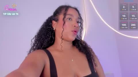 Snapshot of cloe_25 chatting on March 1, 1:07 am cloe_25 online show from March 1, 1:07 am