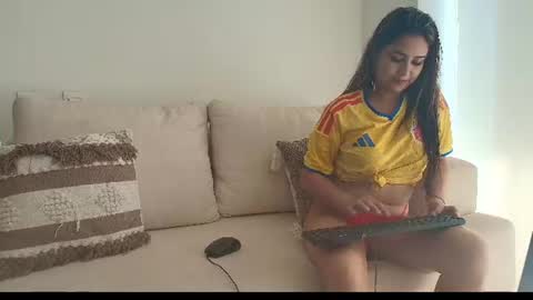 Snapshot of cloe_eevans chatting on July 7, 2:54 pm Cloe online show from July 7, 2:54 pm