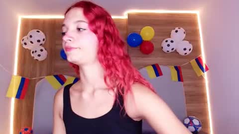 Snapshot of cloe_stanfort chatting on June 20, 7:16 pm Cloe Stanfort online show from June 20, 7:16 pm