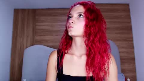 Snapshot of cloe_stanfort chatting on July 10, 7:16 pm Cloe Stanfort online show from July 10, 7:16 pm
