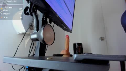 ---Cloe--- online show from April 21, 1:42 am