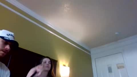 tallhungandcloudy online show from April 21, 7:14 am