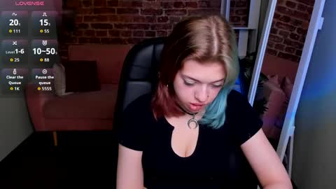 Lina online show from April 24, 3:14 pm