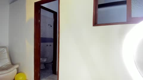 Snapshot of cloy_areo chatting on June 25, 12:42 pm Cloy areo make me come with pleasure online show from June 25, 12:42 pm