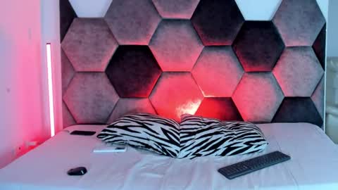 Snapshot of cloy_areo chatting on July 2, 11:49 am Cloy areo make me come with pleasure online show from July 2, 11:49 am