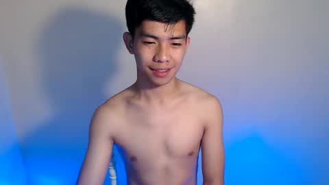 clyde_twinkx online show from June 7, 1:54 am