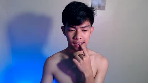 clyde_twinkx online show from June 8, 10:26 am