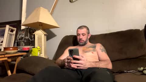 Snapshot of coachg12 chatting on February 1, 2:10 am coachg12 online show from February 1, 2:10 am