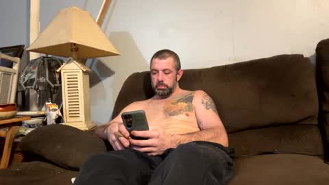 Snapshot of coachg12 chatting on February 15, 2:08 am coachg12 online show from February 15, 2:08 am