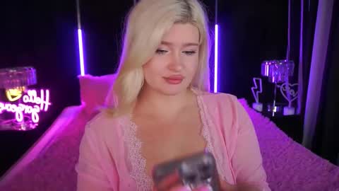 onlyfans amyleyy online show from September 22, 1:13 pm