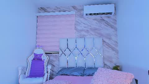 colett online show from July 15, 11:59 am