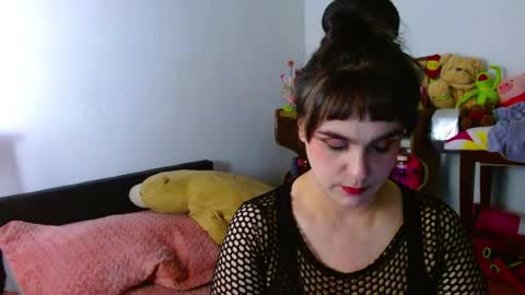 Collette online show from June 3, 2:36 am