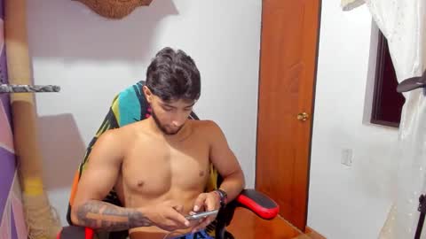 EMMETT COLLINS online show from January 7, 8:11 pm