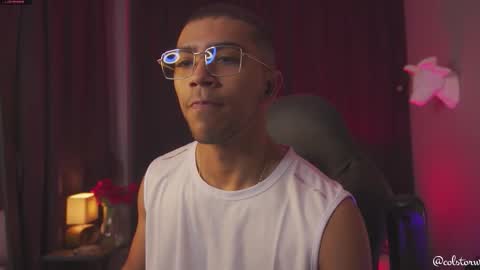 colstorw_ online show from February 2, 10:03 am