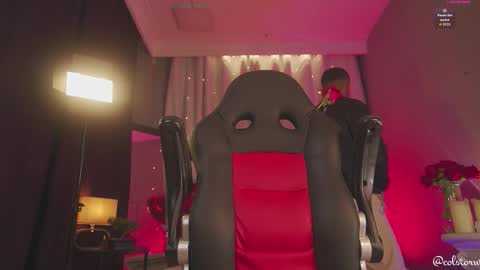 colstorw_ online show from February 11, 9:58 am