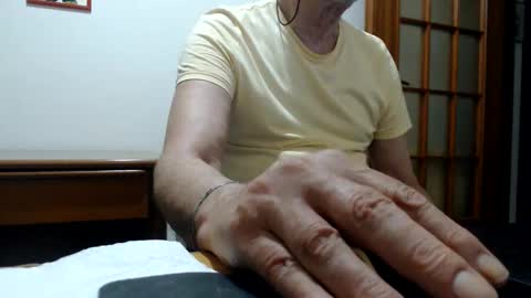 Snapshot of comemivuoi chatting on June 6, 8:13 pm comemivuoi online show from June 6, 8:13 pm