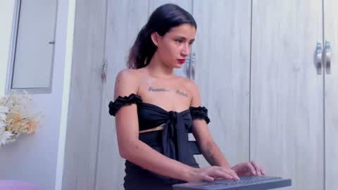 Snapshot of conni_f00x chatting on July 14, 9:31 pm conni_f00x online show from July 14, 9:31 pm
