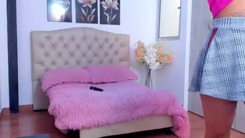 Snapshot of conni_f00x chatting on July 15, 9:42 pm conni_f00x online show from July 15, 9:42 pm