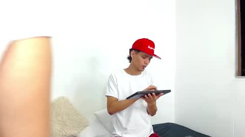 Connor online show from March 21, 3:33 am