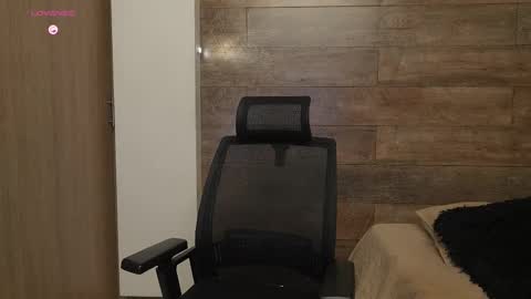 connor_h1 online show from January 17, 3:33 am