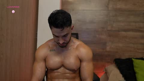 connor_h1 online show from April 11, 7:45 am