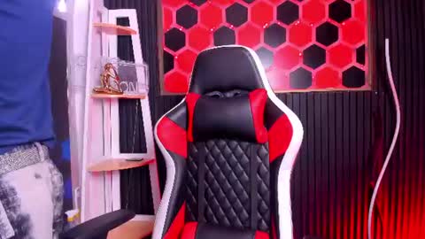 Connor   online show from July 7, 7:51 pm