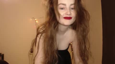 Snapshot of coolamber chatting on March 1, 9:39 pm Amber online show from March 1, 9:39 pm