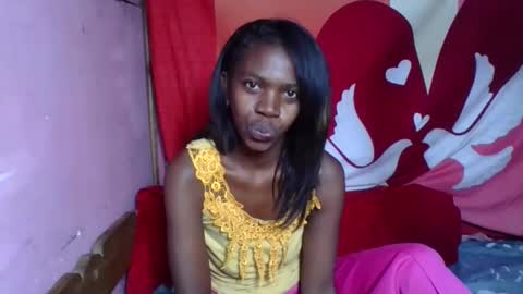 coquine_lara online show from May 13, 2:09 am