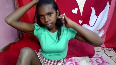 coquine_lara online show from May 15, 8:54 am