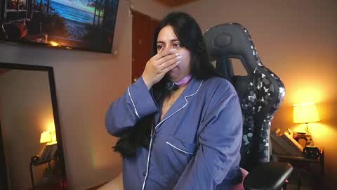 Snapshot of coraline_latin chatting on April 28, 12:32 pm Coraline online show from April 28, 12:32 pm