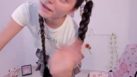 Coraline uwu     Bienvenidos al dulce mundo de Coraline    Hola amores soy Coraline  Una chica  tierna juguetona online show from July 16, 10:16 pm